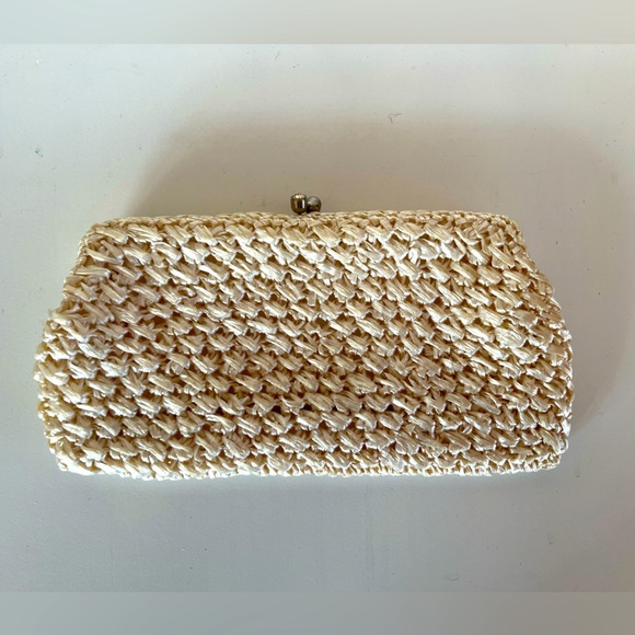 Vintage 1960's CODETTE Cream Straw Hand Crocheted Clutch - Picture 1 of 8